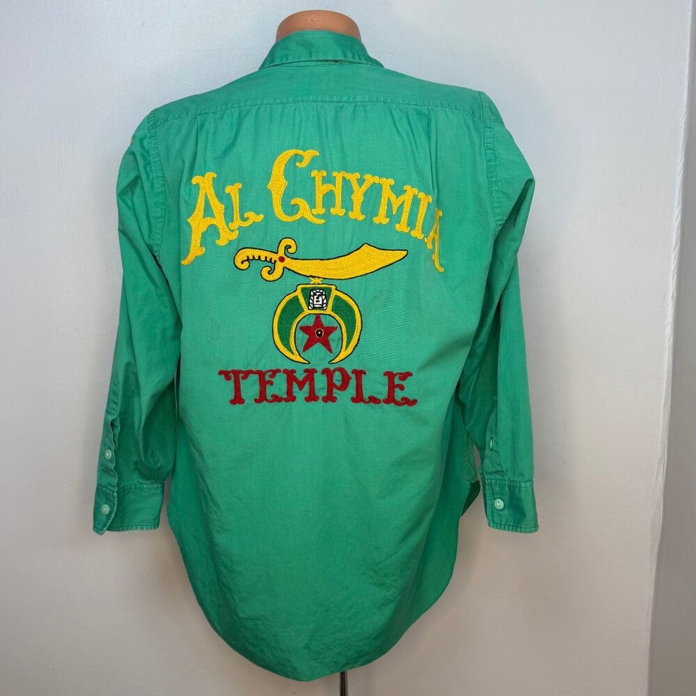 Vintage 1940s Mens Green Long Sleeve Shirt Al Chymia Temple Memphis Chain Stitch